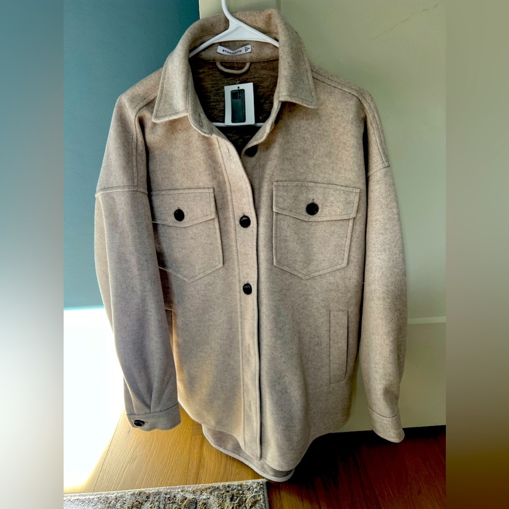 Staccato small cream oversized jacket.